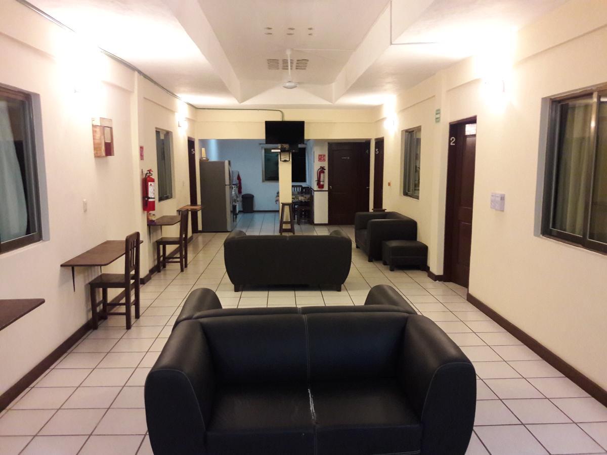 Hostal Alme *