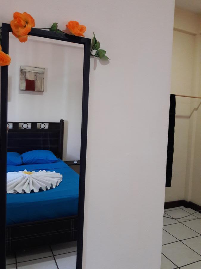 Hostal Alme *