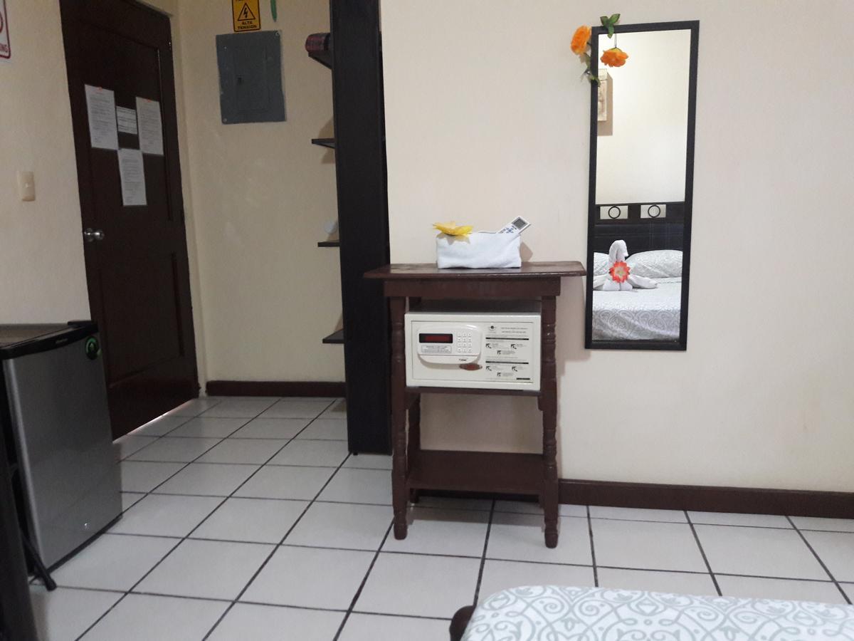 Hostal Alme