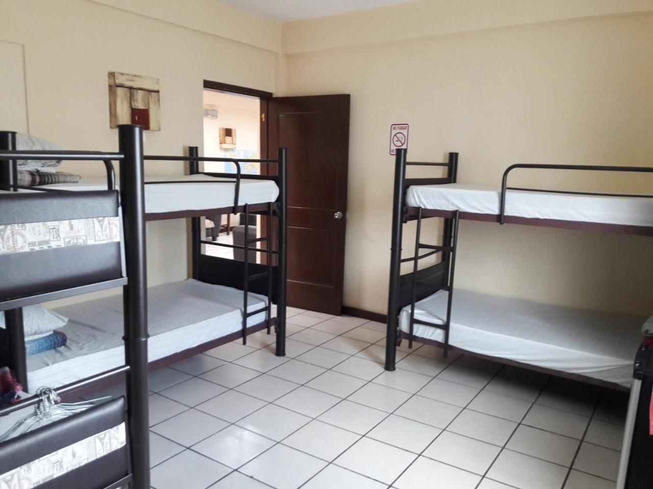 Alme Hostal *